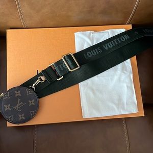 Louis Vuitton Brandouliere strap, with coin purse.